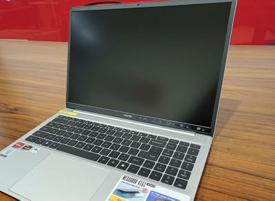 TECNO Megabook K16S: Hadir dengan Desain Premium, Baterai Badak, dan Performa Gak Kaleng-kaleng!