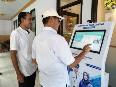 Wabup Jember Terpesona dengan Anjungan Digital Desa Sidomukti, Urus Dokumen Gak Perlu Antre