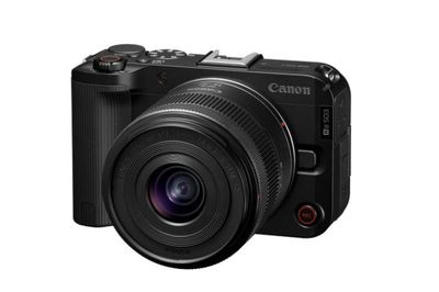 Mengapa Canon EOS R50 V Jadi Kamera Mirrorless Terbaik untuk Vlogger di 2025? Ini Alasannya