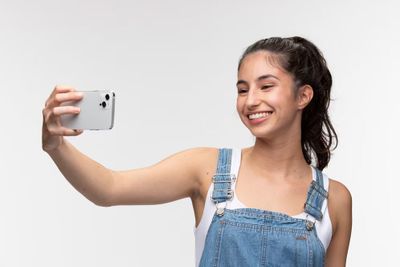 6 Rekomendasi HP untuk Selfie Terbaik di Bawah 2 Juta Mei 2025