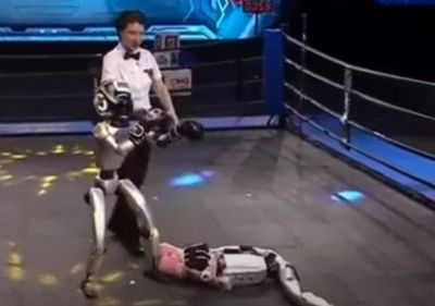 Robot Humanoid Naik Ring di China, Tanding Tinju Disiarkan Langsung