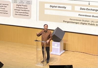 Luhut Sebut Penerapan AI dalam Penyaluran Bansos Bisa Hemat Anggaran Rp100 Triliun