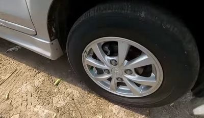 6 Ciri Ban Mobil Masih Layak Digunakan, Jangan Asal Pakai Aja!