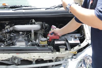 Berapa Lama Waktu Memanaskan Mesin Mobil yang Benar? Wajib Simak!