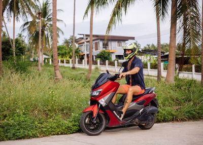 5 Cara Merawat Ban Motor Matic Supaya Awet dan Gak Cepat Botak Meski Dipakai Harian!