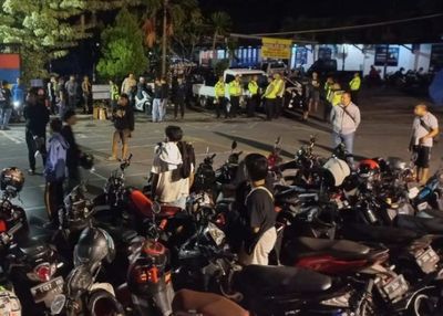 Polres Jember Amankan 84 Motor dari Aksi Balap Liar, Pelaku Disanksi Jalan Kaki Sejauh 5,9 Km