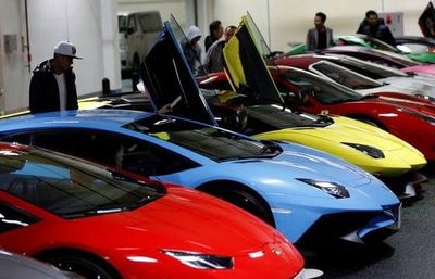 Dua Pria di Inggris Dijatuhi Hukuman 18 Tahun Penjara Usai Mencoba Merampok Supercar Pakai Pistol Mainan