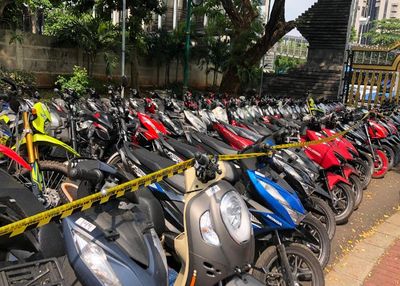 Polda Metro Pamerkan Ratusan Kendaraan Baru Hasil Curian Libatkan Oknum TNI AD, Ada 214 Unit Motor
