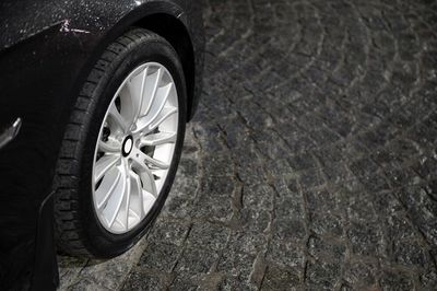 Memahami Masalah Ban Tubeless: Kenapa Sering Bocor dan Bagaimana Mengatasinya?