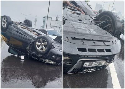 Brak! Sedan Audi Kecelakaan di JLNT Antasari sampai Terbalik, Diduga karena Jalan Licin