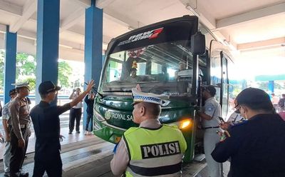 5 Unit Bus Ditilang dan 1 AKAP Dikandangkan Usai Inspeksi Keselamatan Lalu Lintas dan Angkutan Jalan di Terminal Tirtonadi