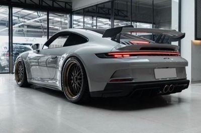 Segini Harga Porsche GT3 di Show Room Tangerang yang Ringsek Akibat Dihajar Xpander