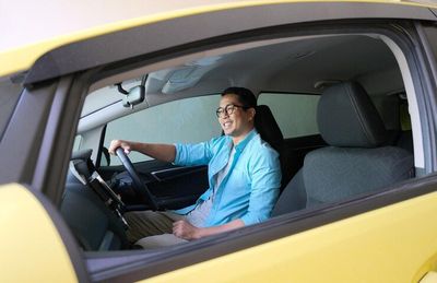 7 Tips Mengemudikan Mobil di Jalan Tol untuk Pemula, Harus Waspada!