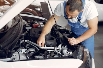 Mengenal 5 Manfaat Tuneup Mesin Mobil yang Harus Kamu Ketahui, Wajib Dilakukan!