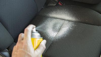 5 Cara Merawat Jok Kulit Mobil Sintetis Supaya Awet dan Gak Gampang Retak, Wajib Disimak!