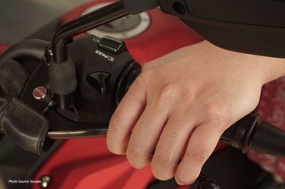 5 Penyebab Motor Kopling 'Ngempos' yang Harus Kamu Tahu, Ternyata Ini Masalahnya!