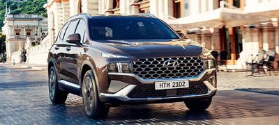 5 Kelebihan Hyundai Santa Fe Diesel terbaru 2024, Lawan Berat Fortuner dan Pajero!