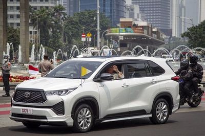 Spesifikasi Kijang Innova Zenix Hybrid yang Ditumpangi Paus Fransiskus saat Tiba di Indonesia