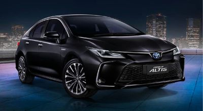 5 Kelebihan Toyota Corolla Altis HEV Terbaru: Sedan Mewah yang Layak Dipertimbangkan!