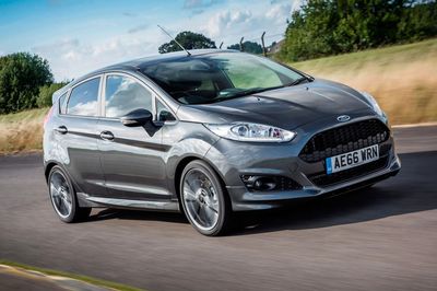 7 Kelebihan Ford Fiesta Ecoboost 2015, Jadi Pilihan Mobil Anak Muda Saat Ini!