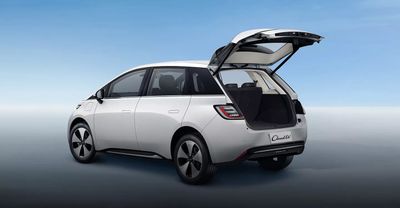 Harga Wuling Cloud EV Terbaru 2024, Mobil Listrik dengan Kapasitas 7 Penumpang!