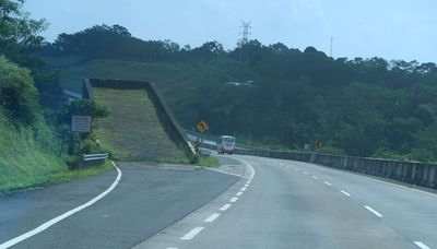 Belajar dari Kecelakaan Beruntun Tol Cipularang, Yuk Kenali Jalur Penyelamat saat Keadaan Darurat