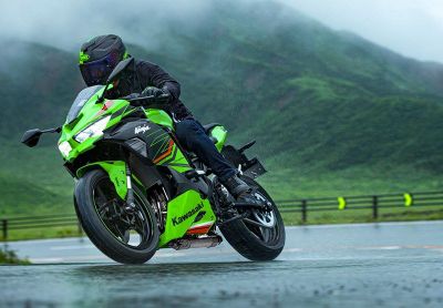 Berapa Harga Kawasaki ZX25R Terbaru November 2025? Cocok Buat yang Suka Sunmori!
