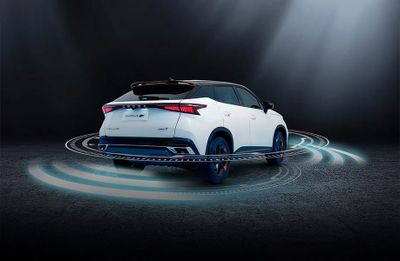 ADAS Mobil Adalah? Simak Penjelasan Lengkap Fungsinya