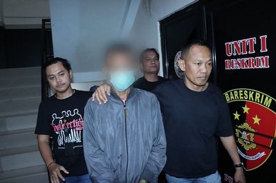 Viral Pemotor Lawan Arah di Jakbar Malah Ngamuk dan Pecahkan Kaca Mobil, Endingnya Dijemput Polisi