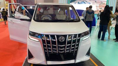 Kenalan dengan Honri Boma EV: Mobil Listrik Mungil dengan Tampang Mirip Alphard!