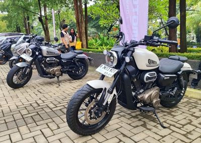 QJMotor SRV 250 AMT: Spesifikasi, Teknologi Unggulan dan Harga di Indonesia