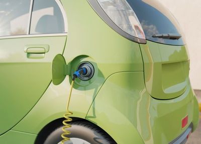 Mudik Pakai Mobil Listrik? Ikuti Tips Ini Biar Perjalanan Lancar dan Nyaman!