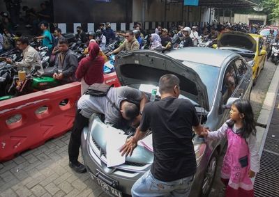 Warga Bekasi dan Depok! Pemutihan Pajak Kendaraan di Jabar Diperpanjang hingga 30 Juni 2025