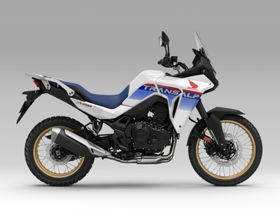 Honda XL750 Transalp 2025 Hadir dengan Tampilan Baru dan Fitur Touring Kekinian