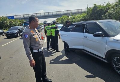 Pikap Dihajar Hyundai di Tol Arah Jagorawi, Ada Korban Luka