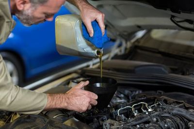 5 Bahaya Oli Mobil Palsu yang Mengintai Pemilik Roda Empat, Jangan Tergoda Harga Murah!