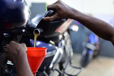 5 Bahaya Menggunakan Oli Motor Manual pada Motor Matic, Waspada!