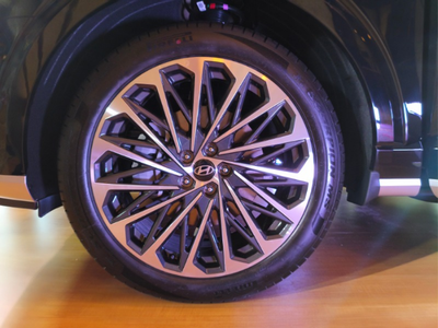 4 Tips Merawat Velg Mobil agar Tetap Awet dan Bebas Kerusakan
