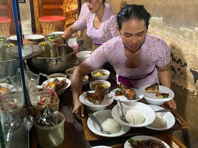 Buka Sejak 1941, Warung Mak Beng Bali Jadi Resto Paling Legendaris Ketiga Sedunia