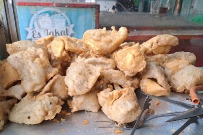 Cicipi Sensasi Rasa Batagor Pak Kirno, Kuliner Legendaris sejak 1990 yang Masih Eksis