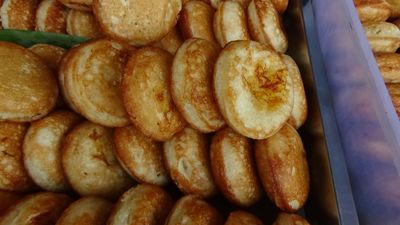 Menikmati Kue Apem Jadul Khas Jatinom, Sehari Menghabiskan 5 Kilogram Tepung