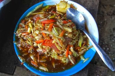 Sensasi Segar dan Pedas, Cicipi Kelezatan Rujak Serut Mas Bendoel di Kota Semarang