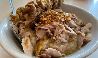 Porsinya Besar, Makan Seporsi Bubur Ayam Pasundan Auto Kenyang