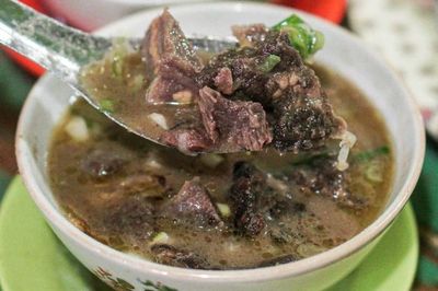 Menikmati Kelezatan Coto Makassar, Kuliner Ikonik dari Tanah Sulawesi