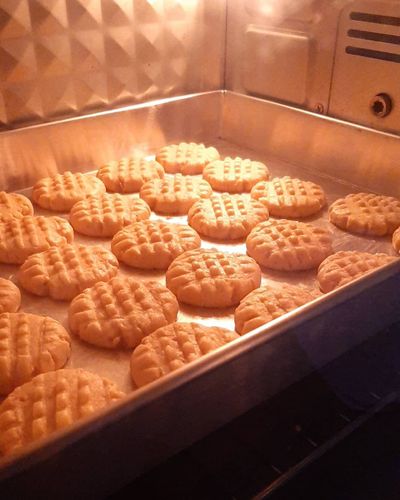 Cara Membuat Kue Kering Kacang Cokelat Praktis dan Lezat