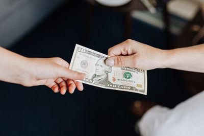 Kafe di Korea Dihujat karena Sediakan Kotak Tip untuk Pelayan, Sebut Beri Tip Bukan Budaya Korea