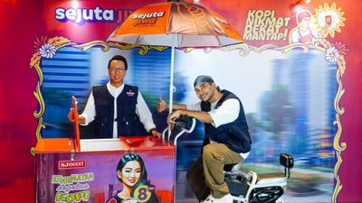Nongkrong Sambil Ngopi Cantik Jadi Cara Gamaliel Hilangkan Rasa Bosan