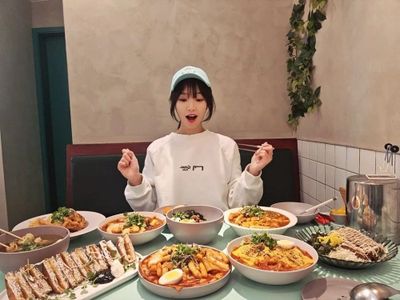 Mengapa Para Ahli Gizi Mengkhawatirkan Tren Video Mukbang? Ini Bahayanya
