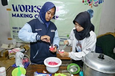 Bantu Kaum Perempuan Produktif, Srikandi Ganjar Gelar Workshop Pembuatan Cupcake