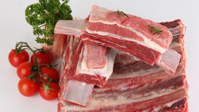 5 Resep Iga Sapi Bercita Rasa Kuat, Berkuah hingga Masak Woku!